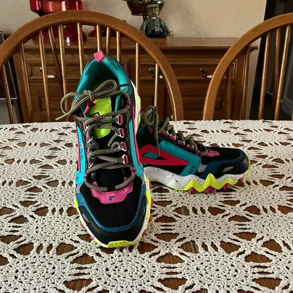 Women’s Sz. 9.5 Fila Oakmont TR Lace-Up Athletic Shoes Sneakers 80’s/90’s Retro - Picture 1 of 8